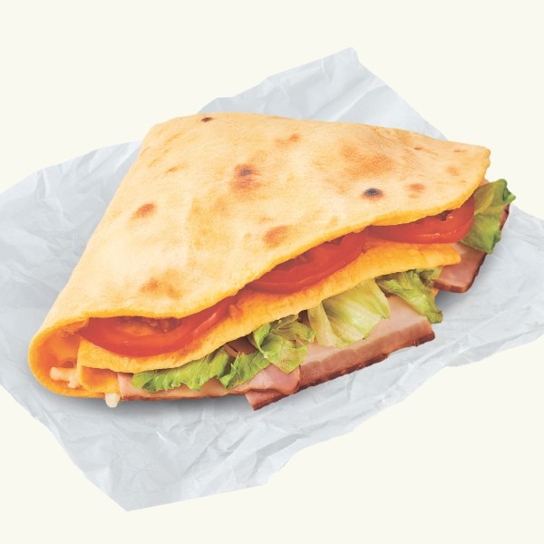 Омлет с беконом в тортилье